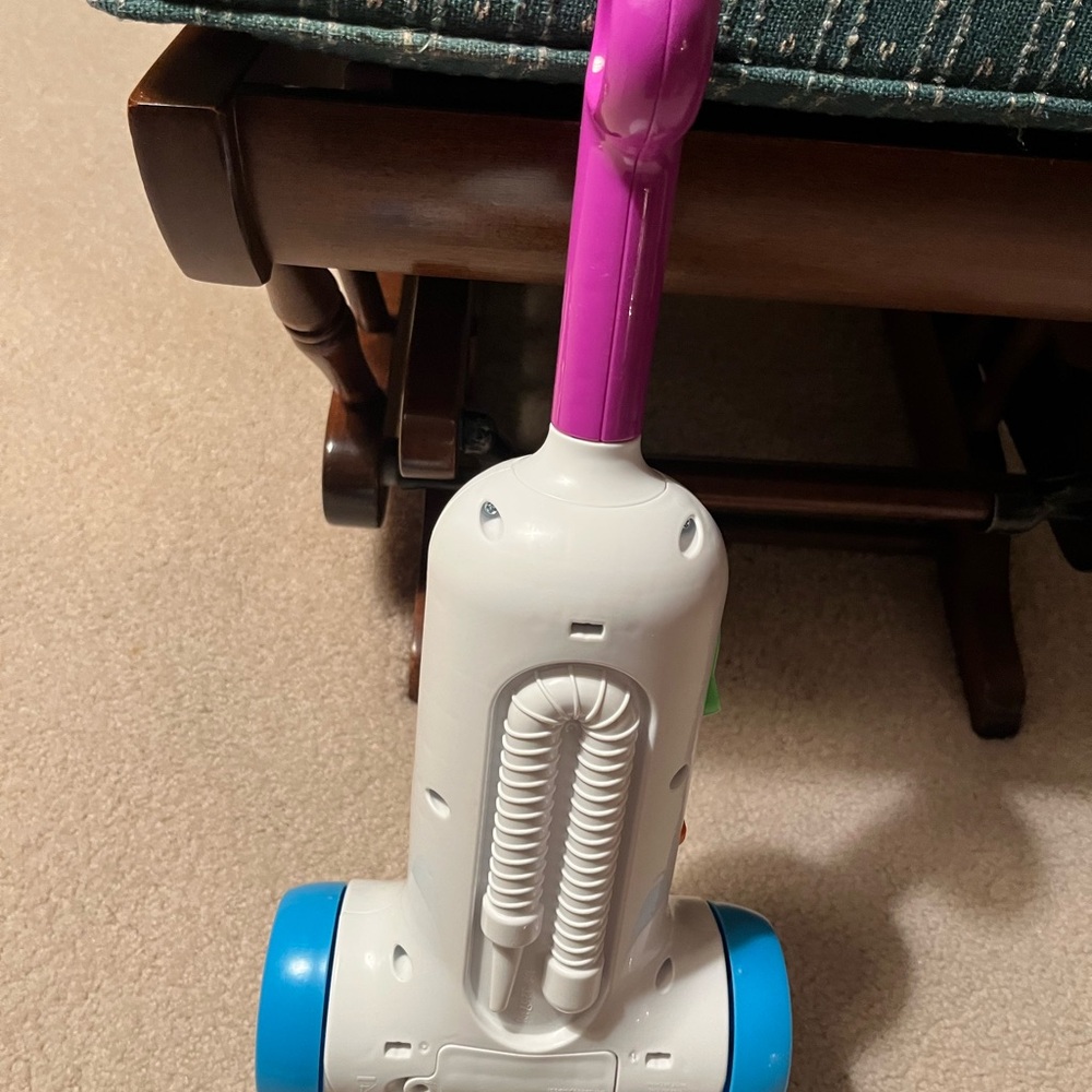 Fisher Price Toy Smart Stages Vacuum Cleaner - Picture 4 of 5
